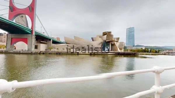 Alquiler de piso en Unibertsitate Etorbidea - Photo 1