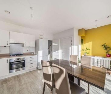 London, Colindale, NW9 - Photo 2