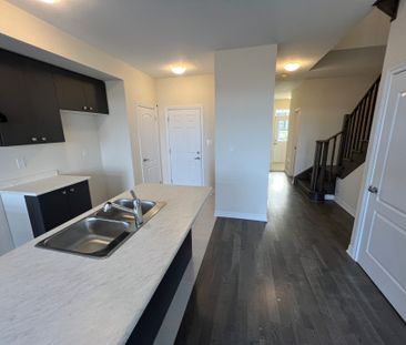 For Lease - 151 Vanilla Trail, Thorold, Ontario - Photo 4