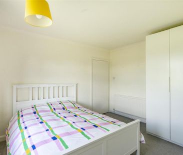 3 bedroom detached house to rent - Photo 5