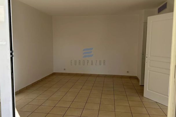 A Louer ! 2 Pièces Vide à Golfe Juan - Photo 1