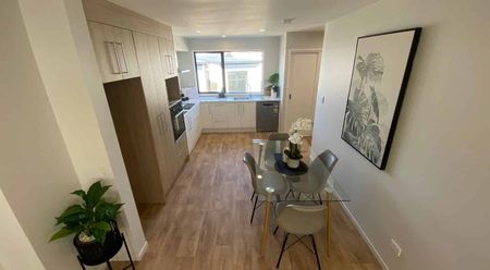 MANGERE BRIDGE, 4 BEDROOMS - Photo 5