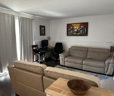 Spacieux Logement D’une Chambre à Louer - Photo 1