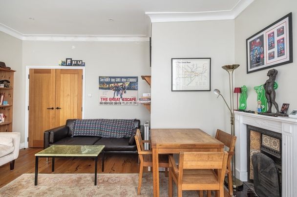 4 bedroom flat to rent - Photo 1