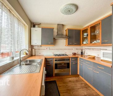 4 bedroom detached house to rent - Photo 1