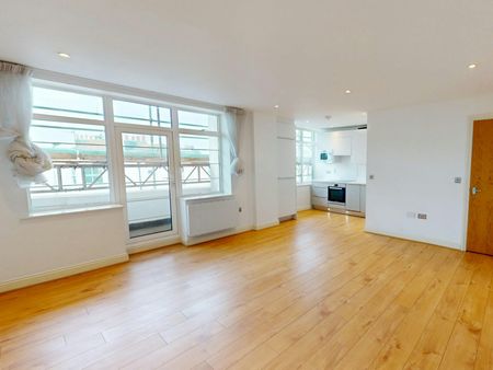 Flat to rent on - Photo 5