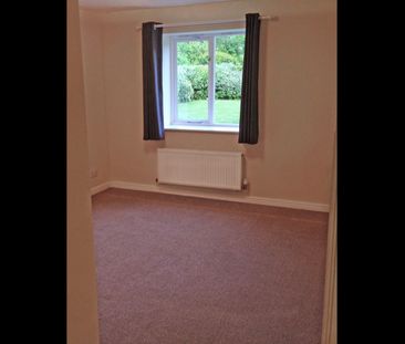 2 Bed Flat, Shelley Court, RG1 - Photo 2