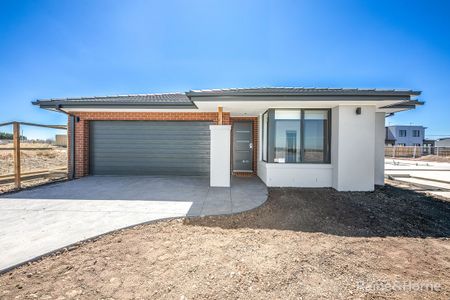 58 Needlebush Drive, Sunbury, VIC 3429 - Photo 3