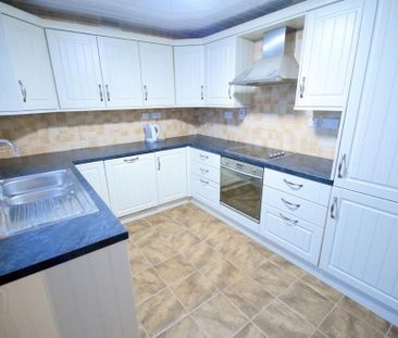 42 Greenore Street, Belfast, BT6 8NF - Photo 3