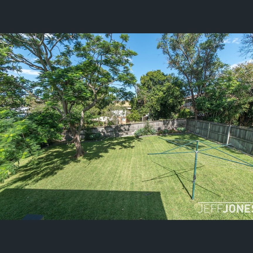 36 Thomas Street, Greenslopes, Qld 4120 - Photo 1