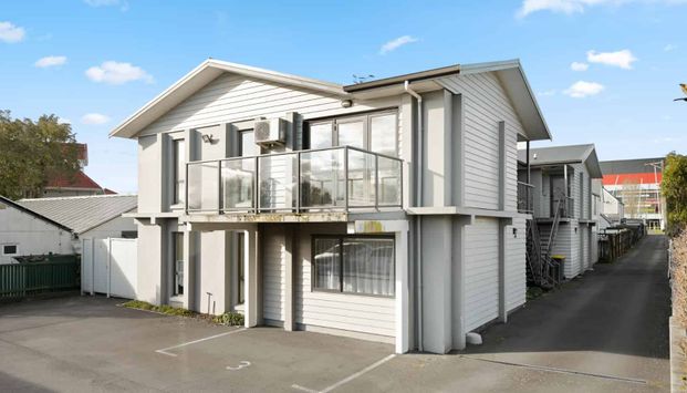 Modern, Two Bedroom Apartment in Popular Claudelands - Photo 1