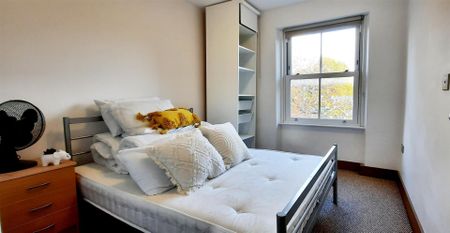 Holland Road, . - Photo 4