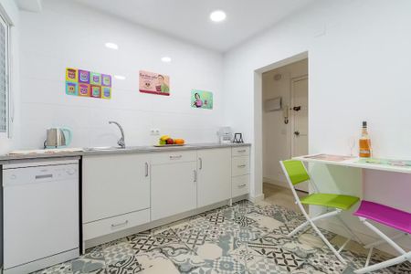 Calle Macabeos, Málaga, Andalusia 29012 - Photo 3