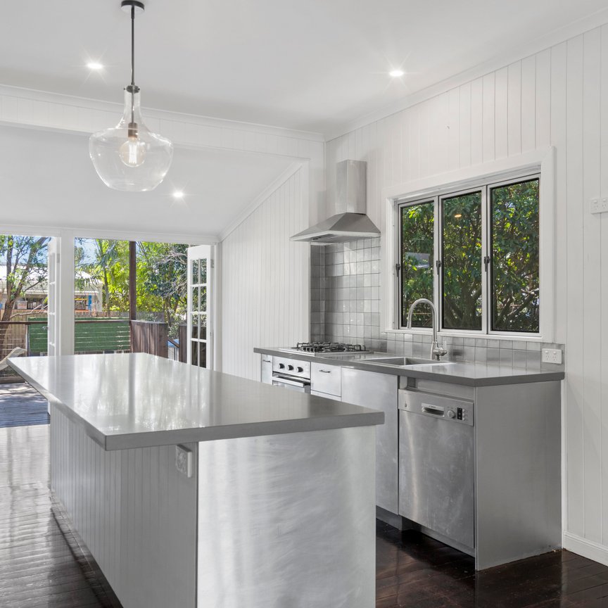 15 Union Street, Mitchelton QLD 4053 - House For Rent | Domain - Photo 1