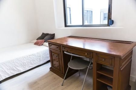 Avinguda de lOest, Valencia, Valencian Community 46001 - Photo 3