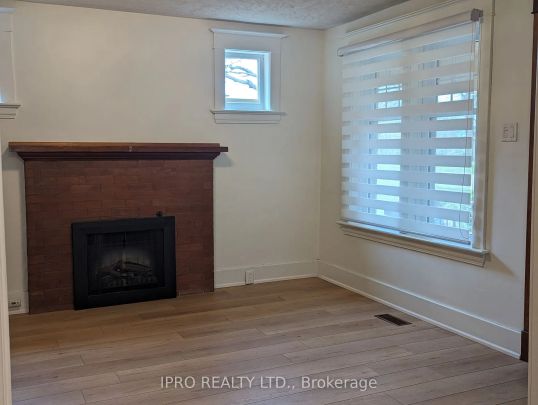 Detached Home For Lease | W9256844 - Photo 1