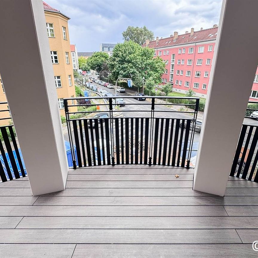 Großzügig Wohnen - 3-Zi.-Wohnung mit außergewöhnlichem Grundriss und repräsentativem Rundbalkon - Photo 1