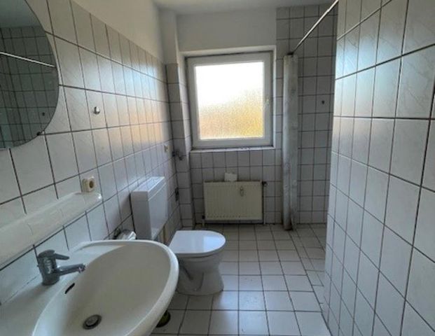 wunderschöne 2 Zi.-Erdgeschoss-Wohnung mit überdachter Terrasse - Foto 1