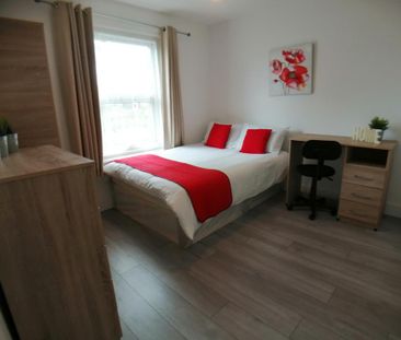 1 bedroom in a house share to rent - Photo 4