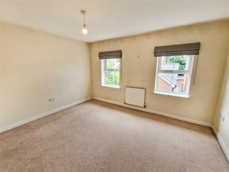 4 Bed Semi-Detached House, Egerton Road, M14 - Photo 5