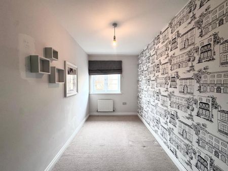 3 bedroom semi-detached house to rent - Photo 3