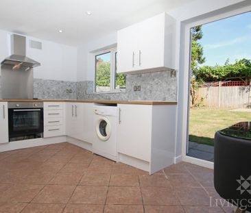 3 bedroom semi-detached house to rent - Photo 4