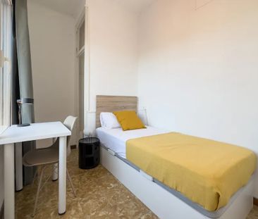 Carrer de Sant Pau, Barcelona, Catalonia 08001 - Photo 3