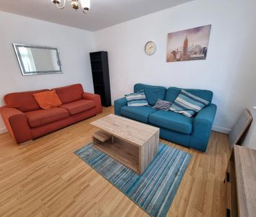 4 bedroom semi-detached house to rent - Photo 1