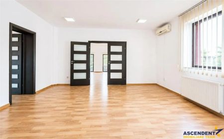 Spatiu versatil ultracentral, 125 mp, curte, parcare, clasa A, Brasov - Fotografie 4