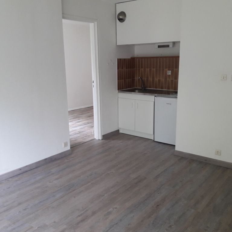 Location Appartement 2 pièces 30m² MONT ST AIGNAN 76130 - Photo 1