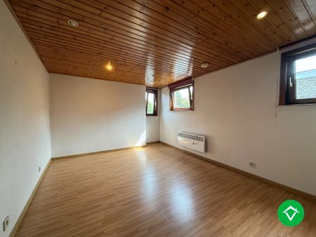 Rijwoning met 3 slaapkamers en tuin te centrum Roeselare - Photo 3
