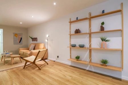 Carrer de Verdi, Barcelona, Catalonia 08012 - Photo 5