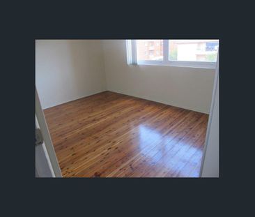 Close to station - Photo 6