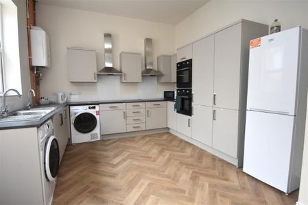 Bootham Crescent, York - Photo 3