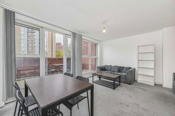 3 bedroom flat to rent - Photo 1