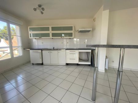 Location Appartement 4 pièces 100m² CHAMBRAY LES TOURS 37170 - Photo 5