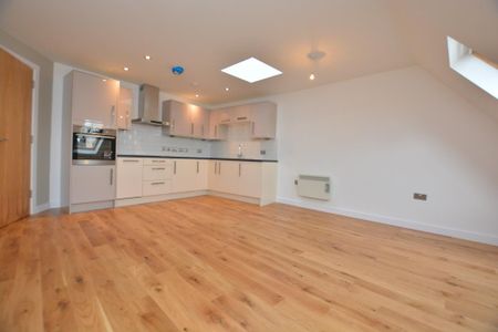 14, The Grosvenor House, Moortown, Leeds, West Yorkshire, LS17 6QD - Photo 2