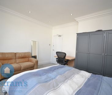 1 bed Shared House for Rent - Photo 5