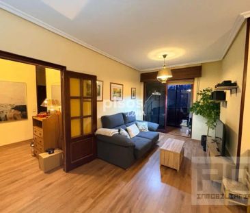 Piso en alquiler en Centro - Foto 1