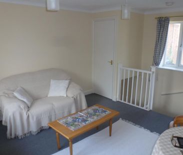 Whitley Close - Photo 6