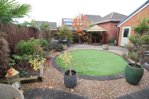 Oak Close, Swadlincote, Castle Gresley, DE11 - Photo 1