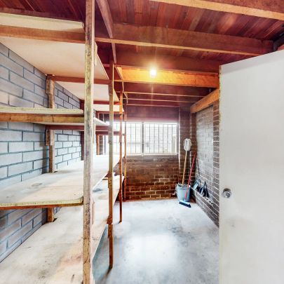 Dual Living - Loads of Storage - Great Location - Photo 1