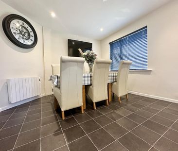 3 bedroom semi-detached house to rent - Photo 5