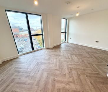 LiversageStreet, DERBY - Photo 4