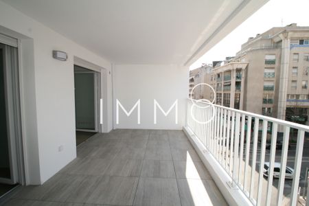 Location Appartement 2 pièces 39m² MARSEILLE 8ème - Photo 2