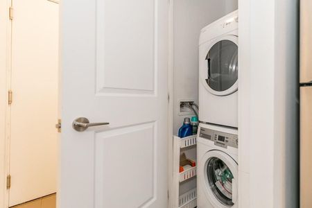 For Lease - 9201 Yonge Street, Richmond Hill, Ontario - Photo 3