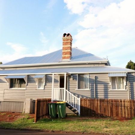 2/7 Raff Street, North Toowoomba - Photo 3