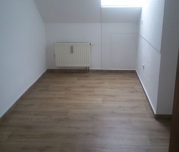 4-Zimmer-Wohnung in Wilkau-Hasslau mit 2 Bädern, klein aber fein, zu vermieten! - Foto 1