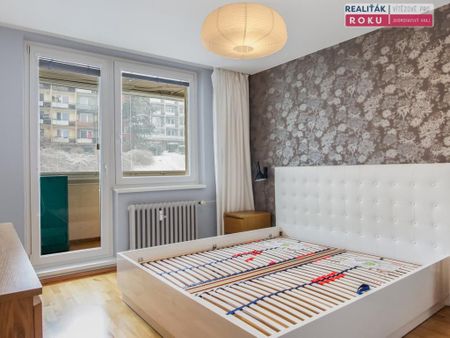 Pronájem bytu 2+1 56 m2 - Fotografie 3
