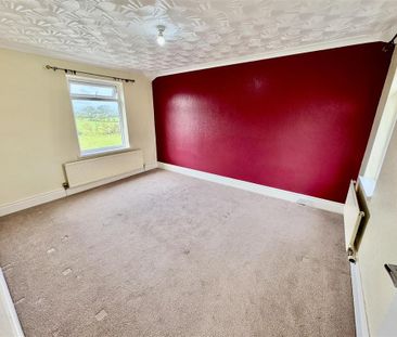 3 bedroom detached house to rent - Photo 5